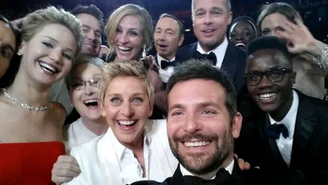 Selfie Mania: De la fenomen social la instrument de marketing