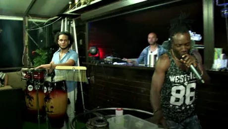 Liviu Vârciu şi Andrei Ştefănescu dau o petrecere dominicană la ”Poftiţi la Nea Mărin”