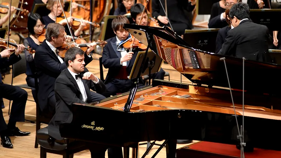 Un maraton de pian cu trei concerte interpretate în aceeași seară și două piane pe scenă, în deschiderea Festivalului „Hoinar” 2021