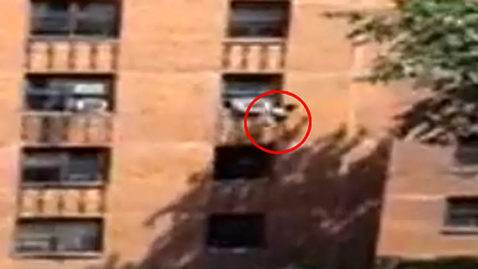 Urmare neașteptată după ce o fetiță cade de la etaj! (Video)