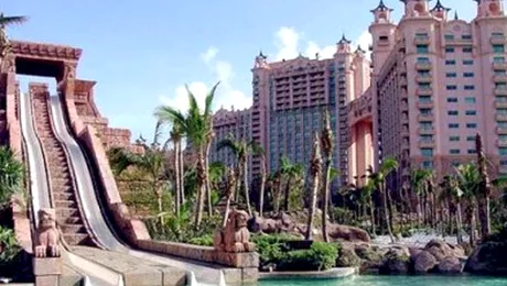 Dubai impune o serie de legi stupide turistilor