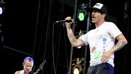 Mesaj de la Red Hot Chili Peppers pentru fanii din România! (Video)