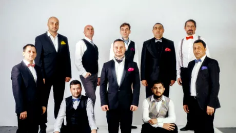 Albumul Provincialii „Ochi de catifea” este oferit în dar împreună cu Academia Cațavencu