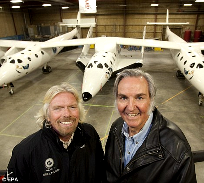 Sir Richard Branson si designerul Burt Rutan
