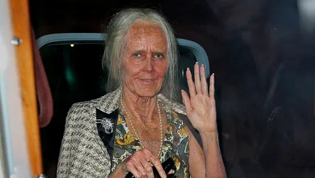 Cel mai reușit costum de Halloween. Recunoști vedeta? (Poze)