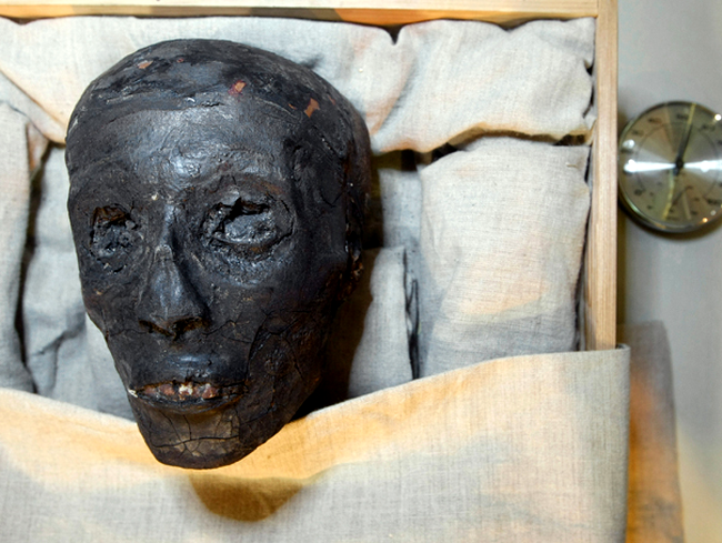 Chipul lui Tutankamon a ramas intact, in urma procesului de mumificare 