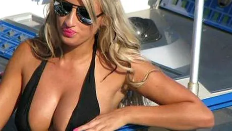 Sânziana Buruiană nu mai arată aşa! Chiar dacă s-a îngrăşat, tot poartă haine transparente