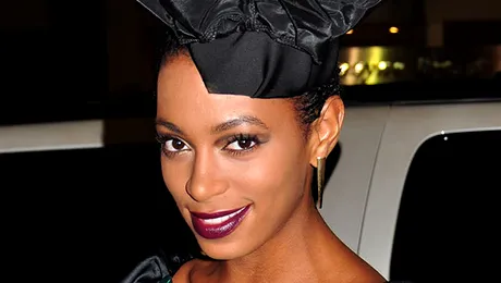 Viaţa le-a luat-o înainte! Cine sunt starurile care au devenit părinţi prea devreme