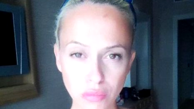 Anda Adam pe Facebook