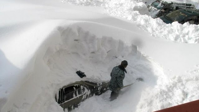 masina ingropata in zapada