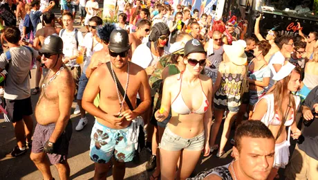 DJ-ii români s-au remarcat la Liberty Parade