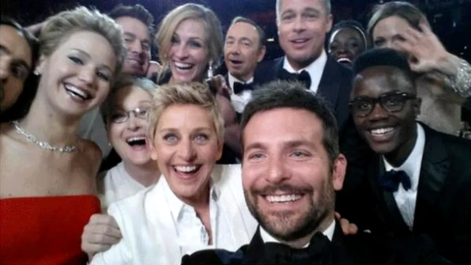 Ellen DeGeneres a “crăpat” Twitter-ul! Poza de la Oscar a devenit virală