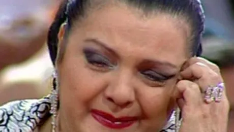 A luat bătaie în restaurant! Cornelia Catanga, lovită cu scaunul în cap