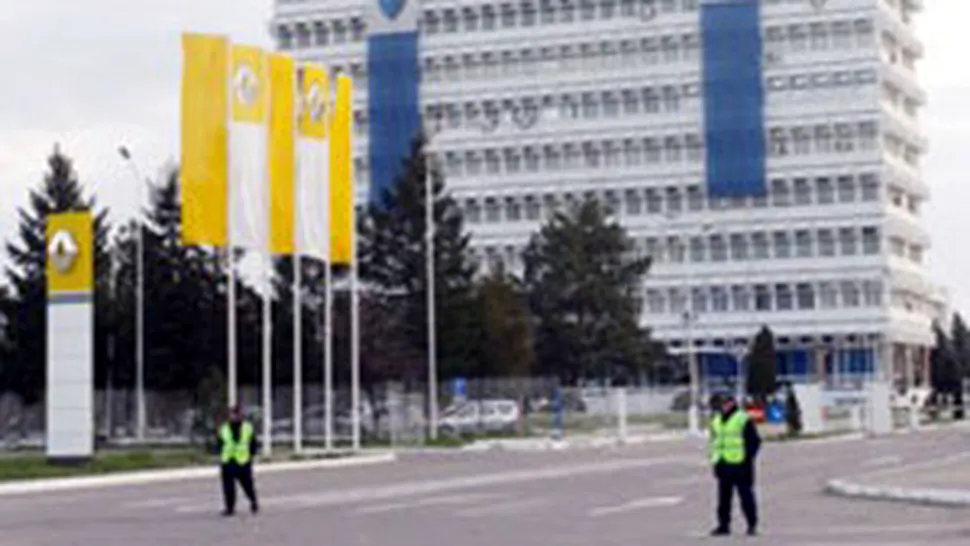 Dacia demoleaza pavilionul administrativ prin implozie (VIDEO)