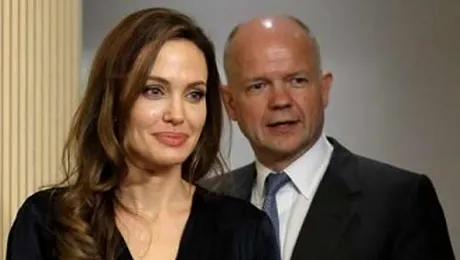 Angelina Jolie militează împotriva violurilor din război