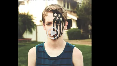 Fall Out Boy îşi lansează cel de-al treilea single: „Irresistible” (Audio)