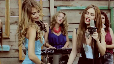 Mira şi Amadeus cântă piesa lui Smiley, “Acasă”!