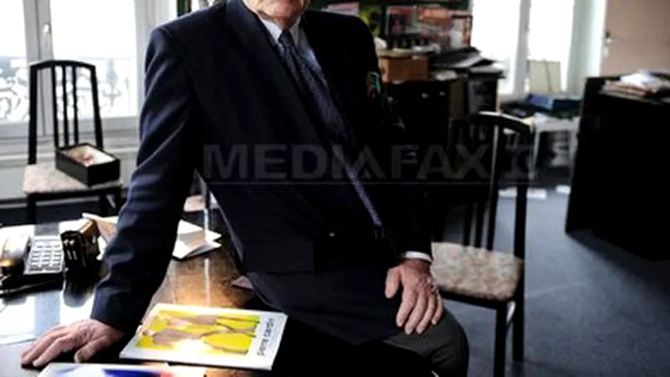 Pierre Cardin se vinde pentru 1 miliard de euro
