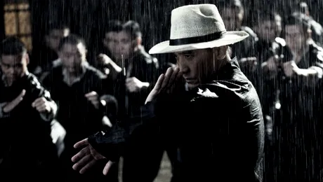 Marele maestru loveşte vineri, 13!