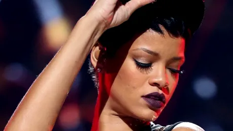 Ascultă noua piesă a Rihannei: „Diamonds” (Audio)
