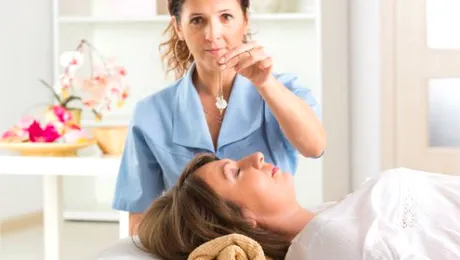 Specialistul recomandă hipnoza pentru tratarea durerile de spate