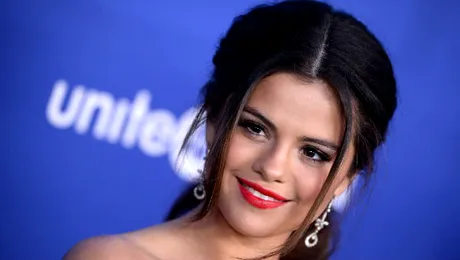 Selena Gomez şi-a concediat părinţii