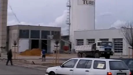 Clipul zilei, pe Tare.ro: Unde tragi si unde cade! (Video)