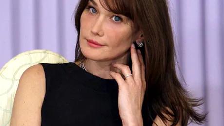Carla Bruni, curtată de Woody Allen