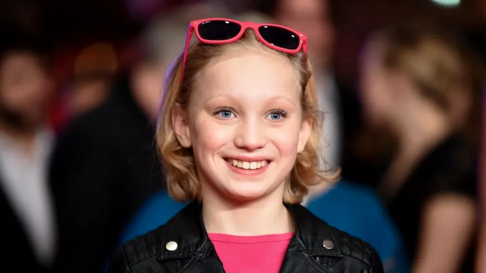 Actriţă de 12 ani Helena Zengel, nominalizată la Globurile de Aur, zi liberă de la şcoală pentru a putea să vizioneze gala