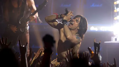 “Rock of Ages”, eşec de box-office. E vina lui Tom Cruise?