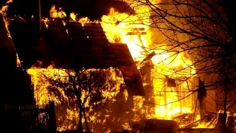 Rusia in doliu, in memoria victimelor incendiului din Perm (video)