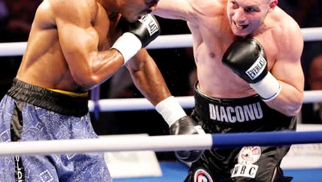 Adrian Diaconu, invins cu o singura mana de canadianul Jean Pascal