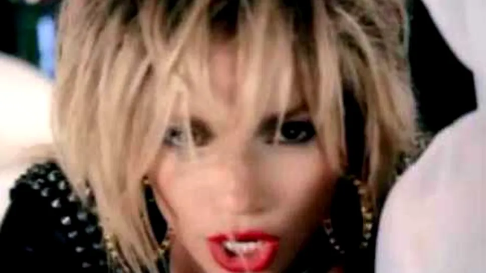 Jennifer Lopez, look de fata rea (poze&video)