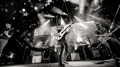 Coldplay îşi îndeamnă fanii să ia parte la cel mai recent clip interactiv