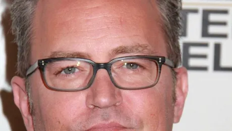 Matthew Perry, Chandler din „Friends”, își va lansa memoriile