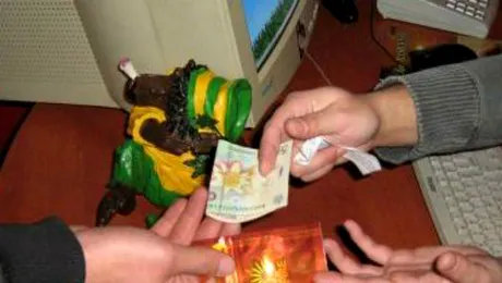 Preot din Constanța, arestat pentru trafic de etnobotanice