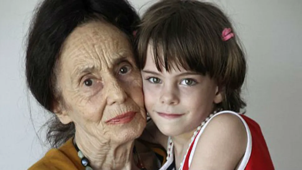 Cum arăta în tinereţe Adriana Iliescu, cea mai bătrână mamă din lume!

