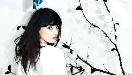 Aylin Cadîr lansează o interpretare modernă a celebrei piese „Fericirea”