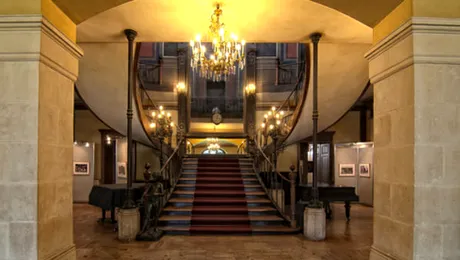 Palatul Suţu, polul balurilor bucureştene din secolul XIX. Onoarea specială pe care Carol I i-o făcea boierului Grigore