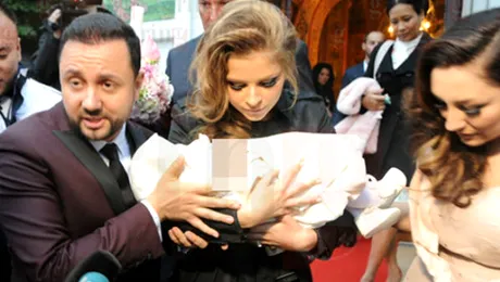 Andra şi Măruţă şi-au botezat fiica