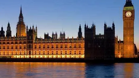 Turnul Big Ben din Londra a inceput sa se incline