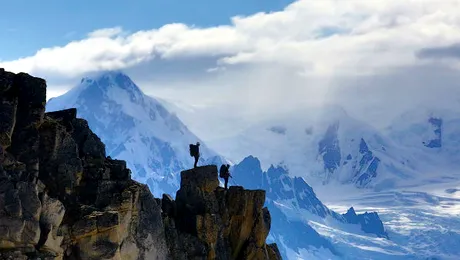 Patru echipe, un singur premiu: supravieţuirea!