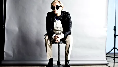 Laura Cosoi, un look de nerecunoscut