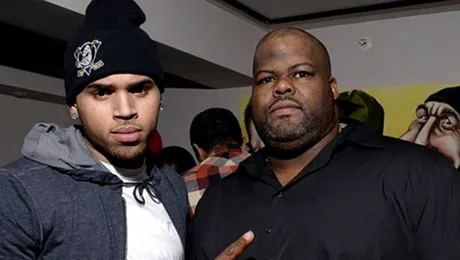 Chris Brown a avut o altercație cu bodygardul său, după care l-a „aruncat” din avion