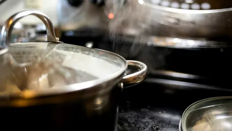 Cele mai rapide moduri de a face o supă simplă (P)