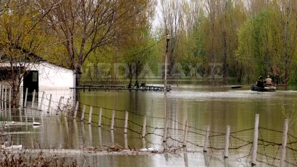 Giurgiu: Un mort și doi dispăruți după ce o barcă s-a răsturnat pe Dunăre