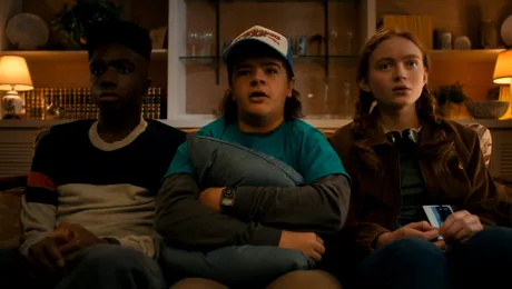 „Stranger Things 4”, record absolut pe Netflix. Serialul depășește Sezonul 2 din „Bridgerton”, cu 287 de milioane de ore de vizionare