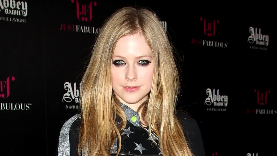 Avril Lavigne și-a relansat brand-ul Abbey Dawn (Poze)