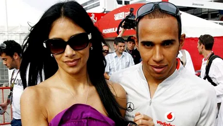 Nicole Scherzinger s-a impacat cu Lewis Hamilton