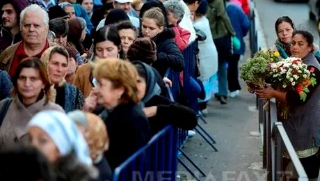 Peste 80.000 de credincioși s-au închinat la moaștele sfinților aduse la Catedrala Patriarhală